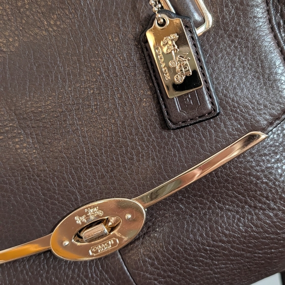 Coach Shoulder Bag - Picture 7 of 8